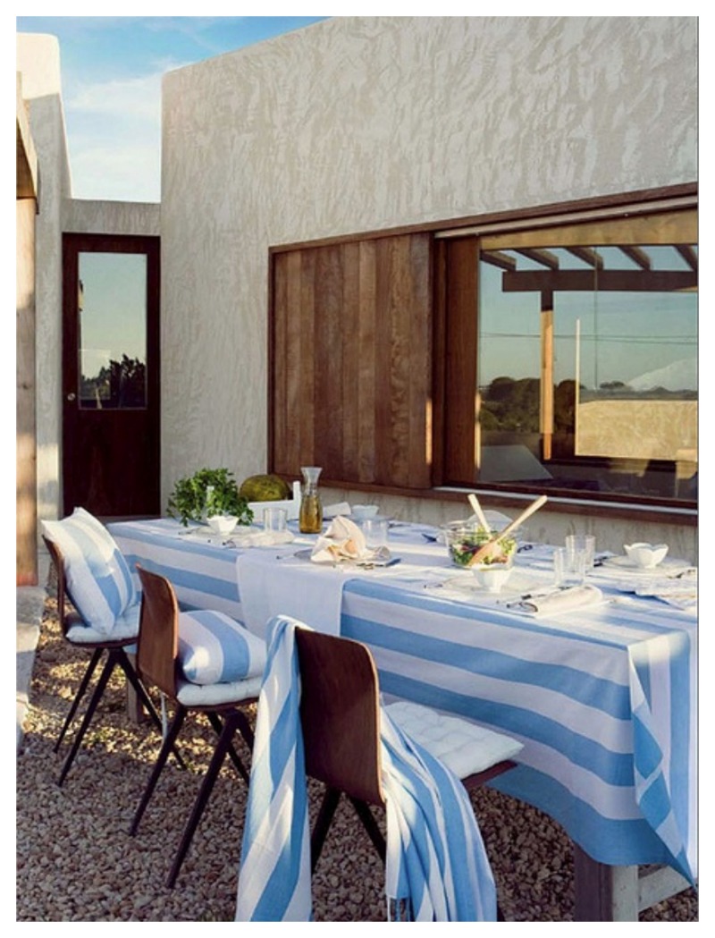 Nomad Luxuries a Greek inspired tablescape for a brunch party.