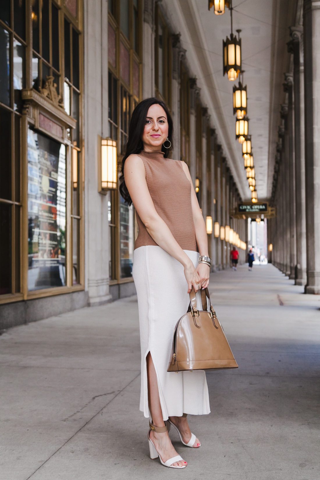 Yana Puaca of NoMad Luxuries wears a two tone dress from Mango for Fall Style in Chicago